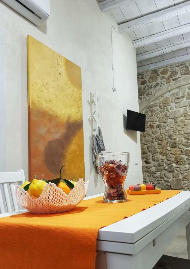 Essentia Rooms- Ortigia Holidays 시라쿠사 외부 사진